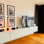 شقة Stilvolles 007 Penthouse Naehe Duesseldorf Koeln وبرتال