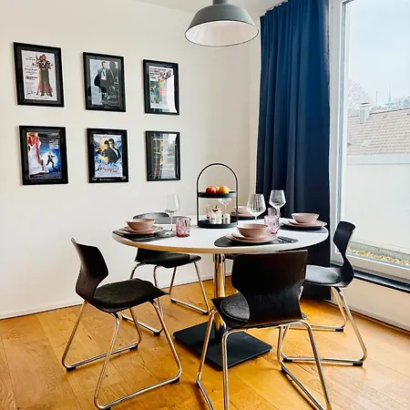 Stilvolles 007 Penthouse Naehe Duesseldorf Koeln Lägenhet