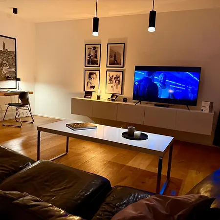 Stilvolles 007 Penthouse Naehe Duesseldorf Koeln وبرتال